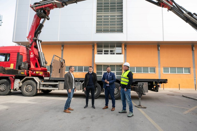 Zapo Eli Pripremni Radovi Postavljanja Solarne Elektrane Na Domu